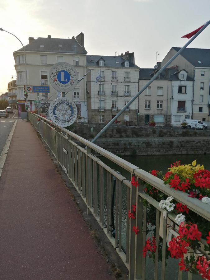 Spacieux T3 lumineux dans quartier historique avec wifi Redon Extérieur photo