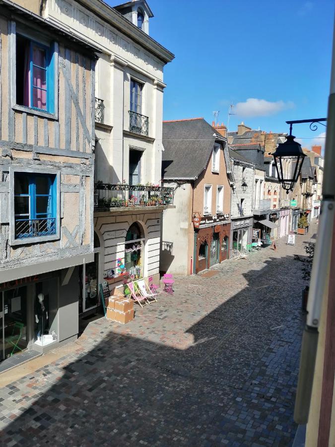 Spacieux T3 lumineux dans quartier historique avec wifi Redon Extérieur photo