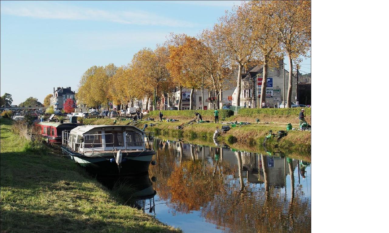 Spacieux T3 lumineux dans quartier historique avec wifi Redon Extérieur photo